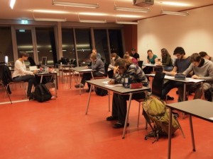 Students answering a questionnaire to evaluate the TE2LE activities. Photo: Paolo Simonelli.